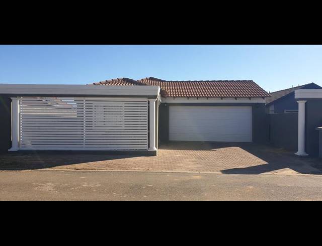 3 BEDROOM HOUSE FOR SALE IN PROTEA GLEN